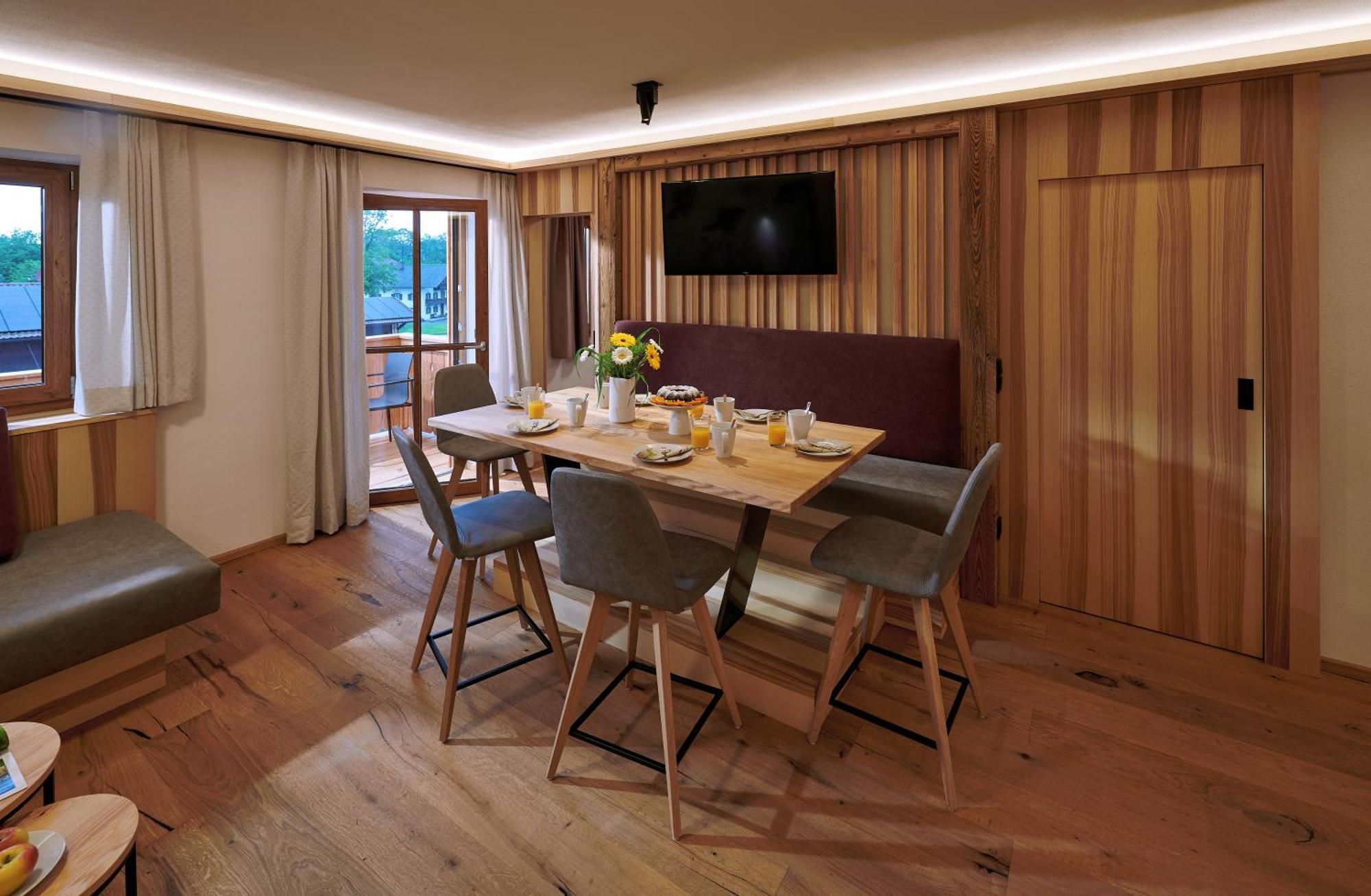 Farm stay Urlaubsbauernhof Kirchmaier Chieming